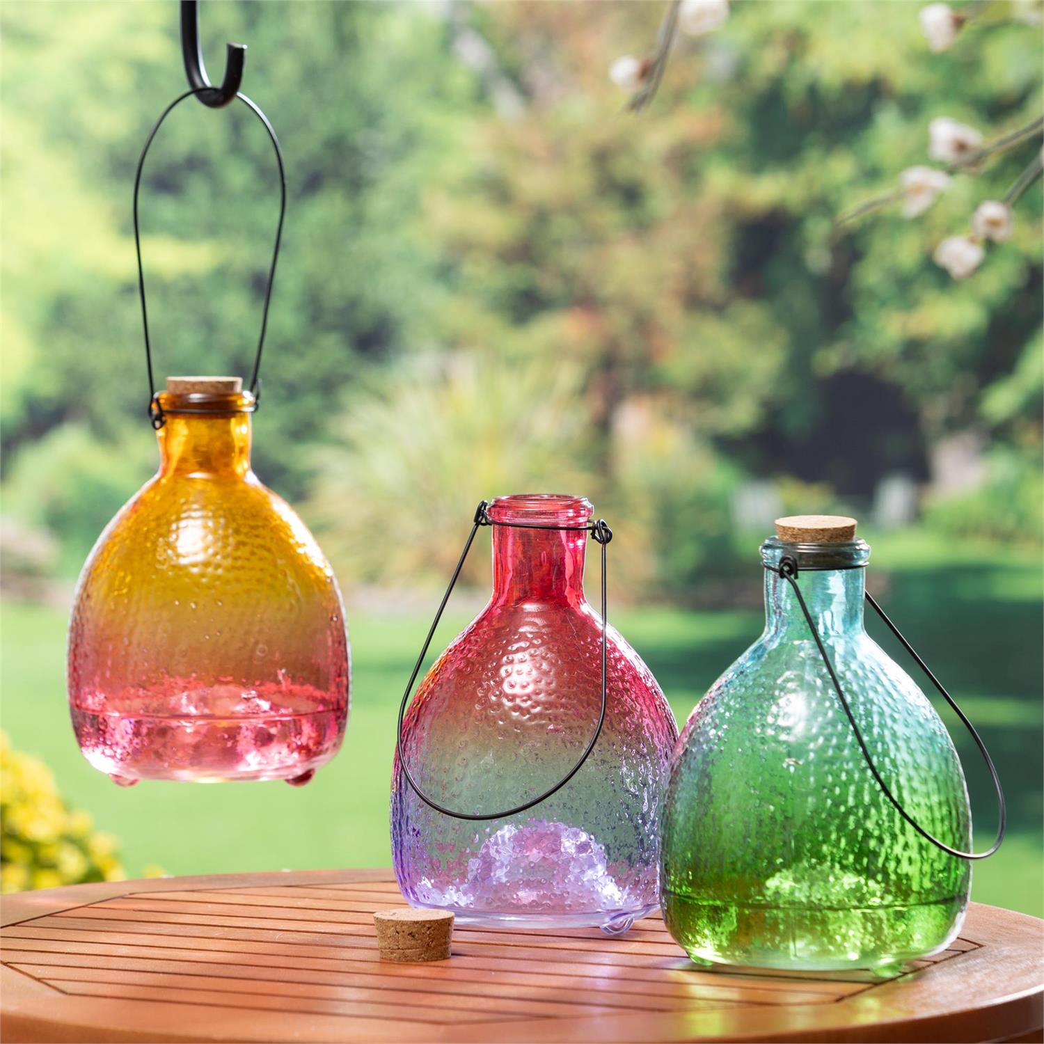 Pollinator Garden Pest Repellent – Art Glass Wasp Catcher
